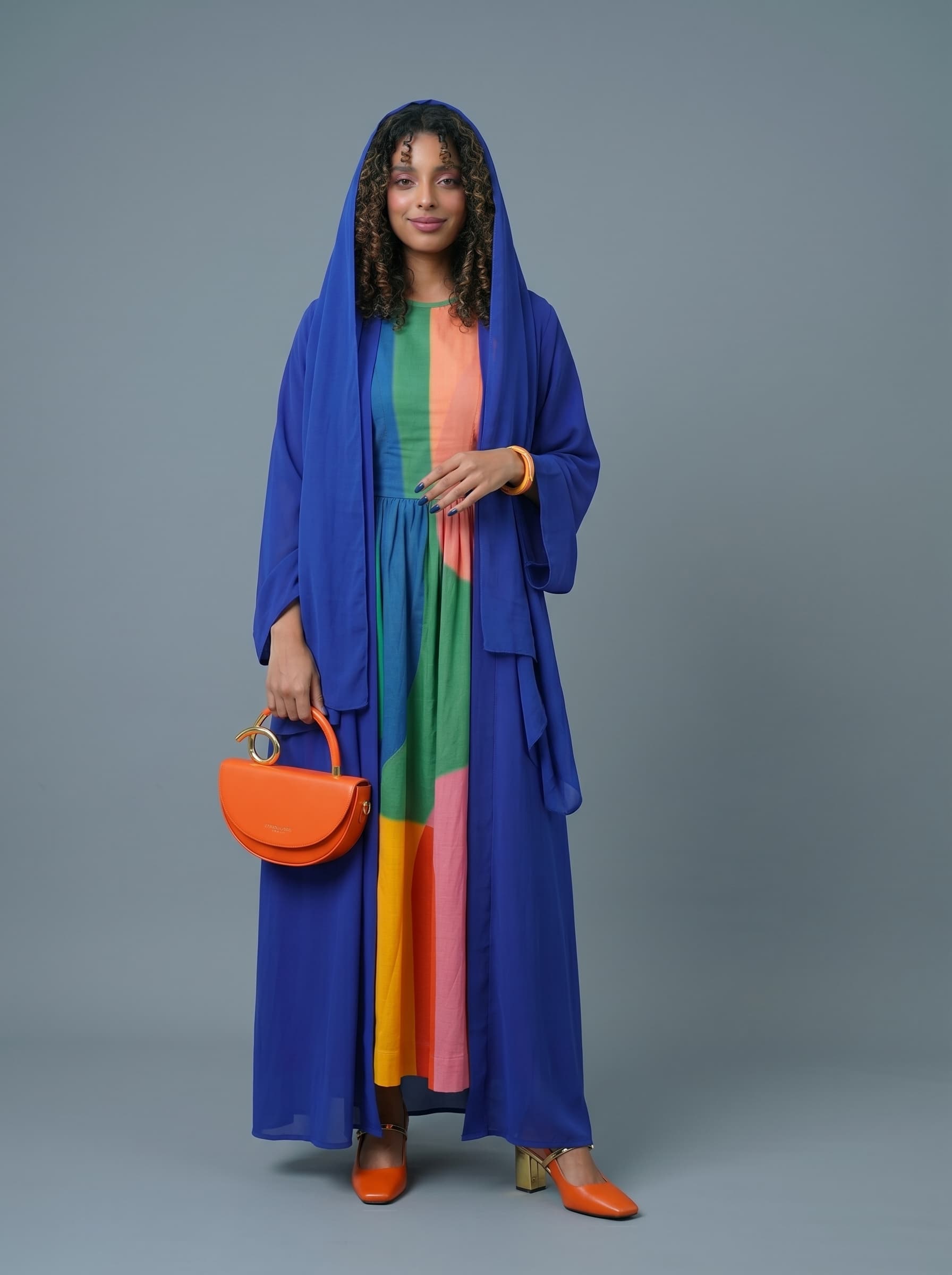 Blue look — woman posing