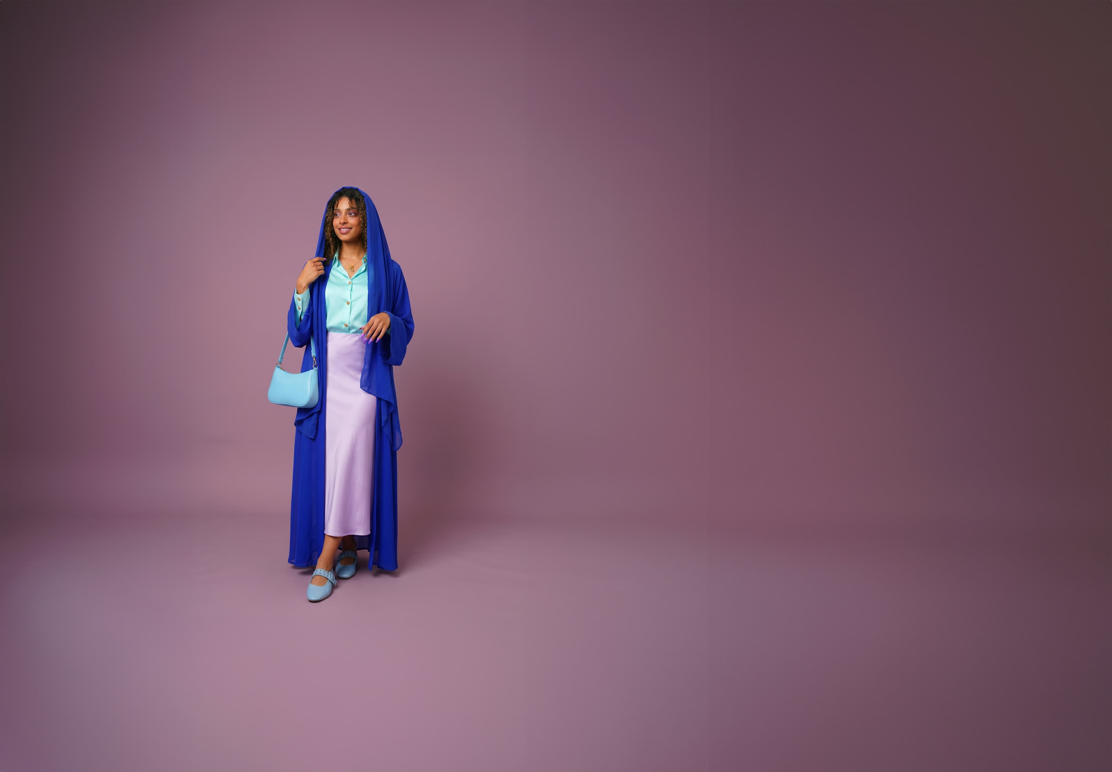 Blue look — holding light